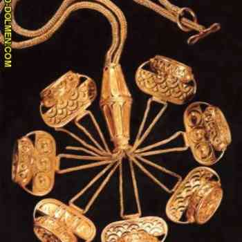 Click para ampliar. Pulsa en el nombre para ver la ficha. Carambolo 13_detalle colgante